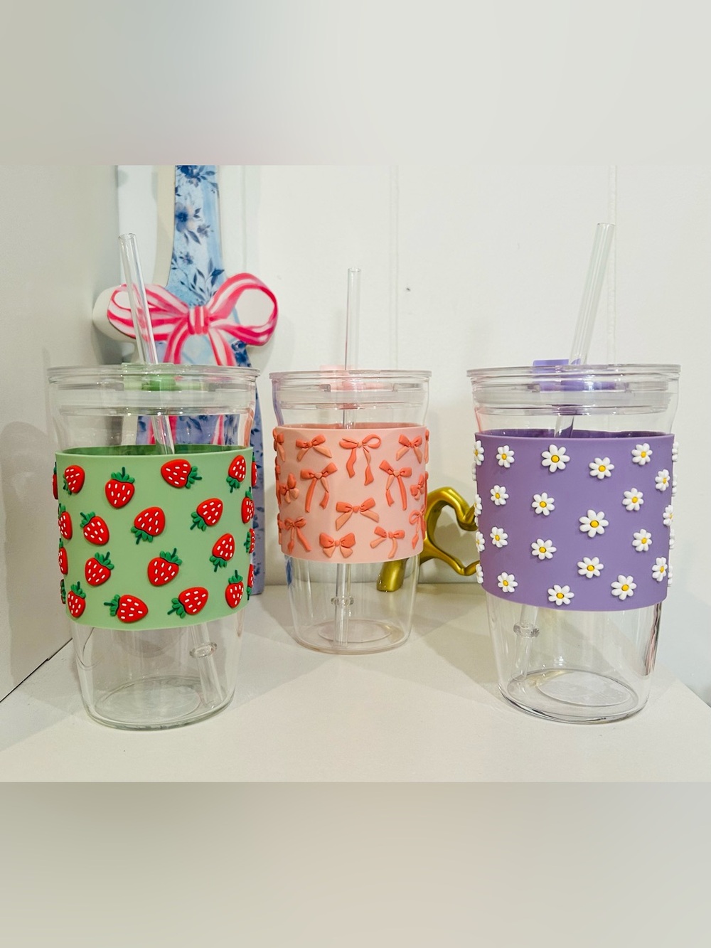 16oz Glass Silicone Sleeve Tumbler - Strawberry, Bow, or Daisy Designs